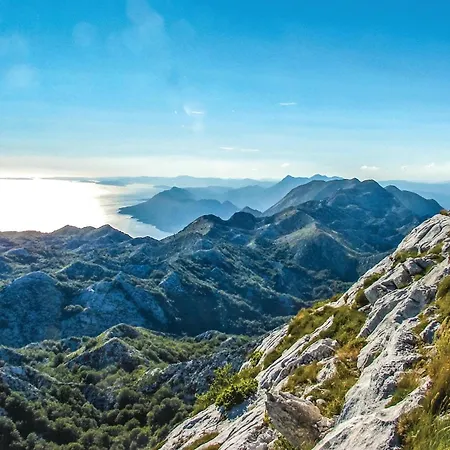 Appartement 1 Bedroom Beautiful In *