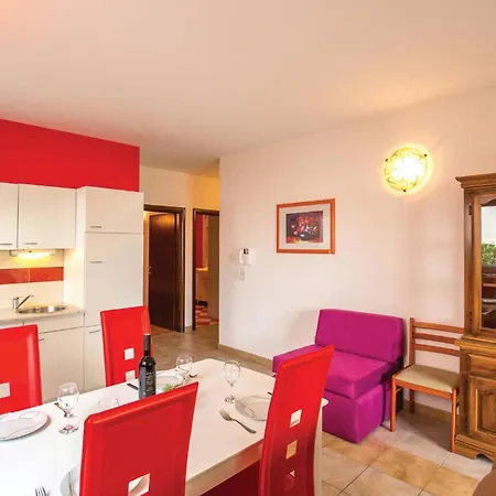 1 Bedroom Beautiful In * Makarska